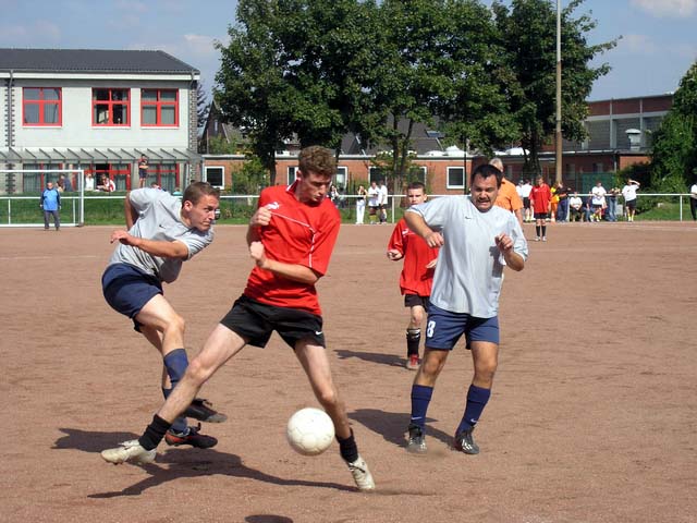 Unser Dorf spielt Fuball 2005