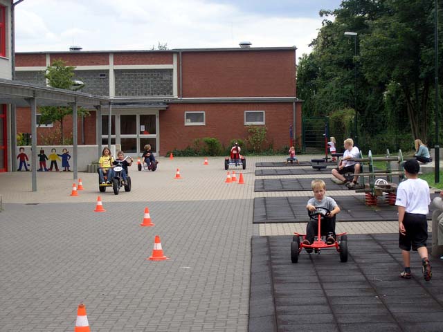 Unser Dorf spielt Fuball 2005