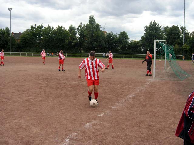 Unser Dorf spielt Fuball 2005