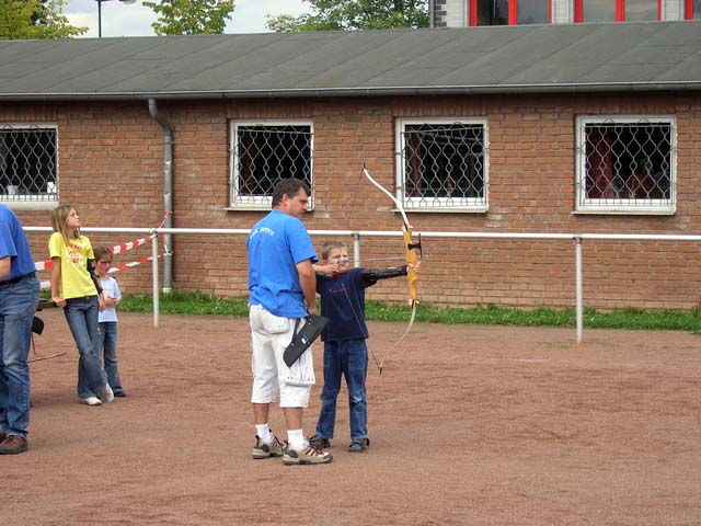 Unser Dorf spielt Fuball 2005