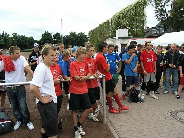 Unser Dorf spielt Fuball 2008