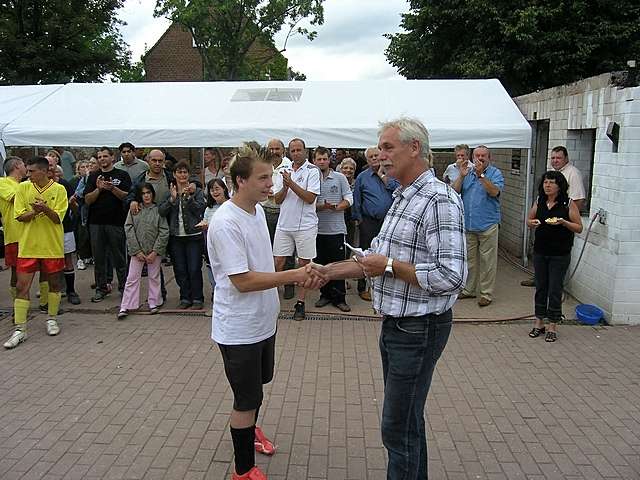 Unser Dorf spielt Fuball 2008