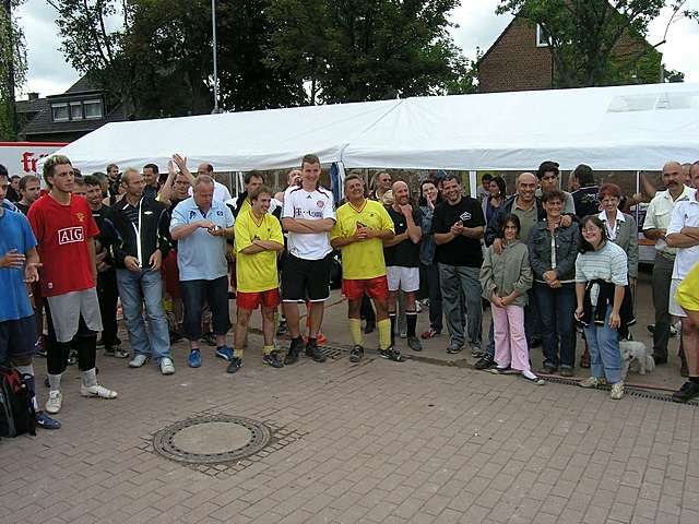 Unser Dorf spielt Fuball 2008