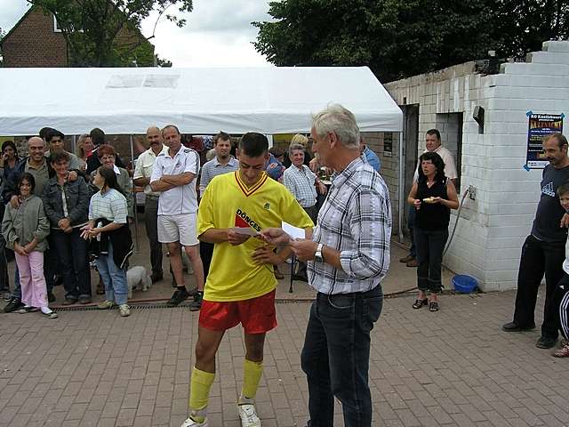 Unser Dorf spielt Fuball 2008