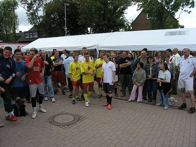 Unser Dorf spielt Fuball 2008