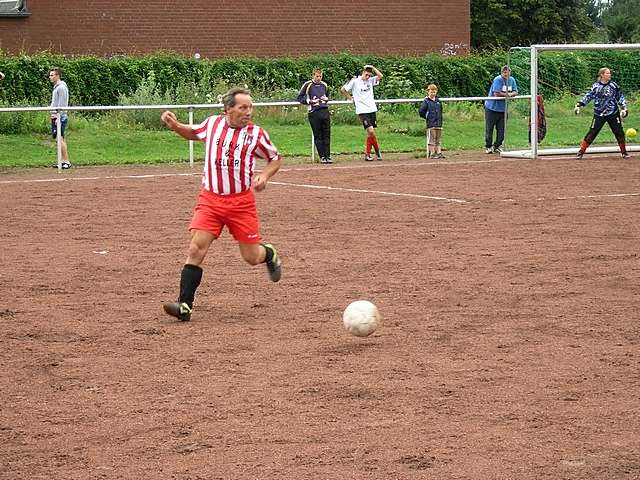 Unser Dorf spielt Fuball 2008