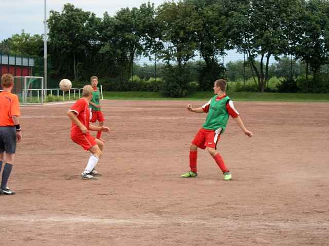 Unser Dorf spielt Fuball 2010