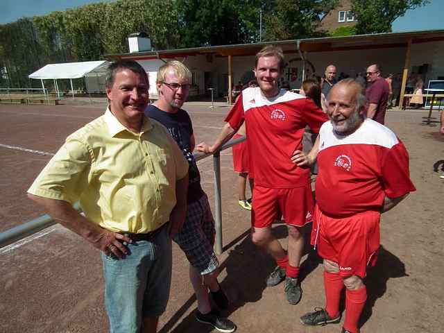 Unser Dorf spielt Fuball 201