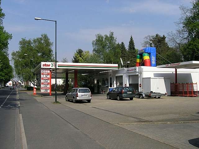 Tankstelle erffnet