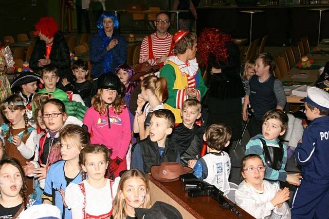 Weiberfastnacht in der Grundschule