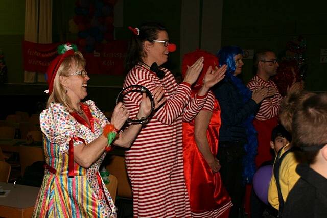 Weiberfastnacht in der Grundschule