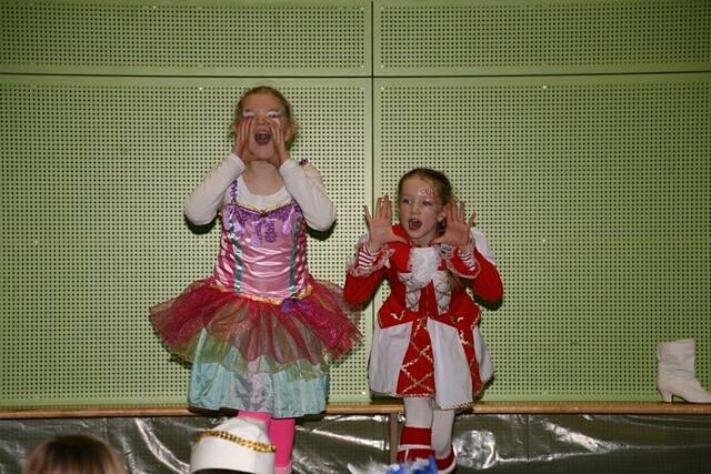 Weiberfastnacht in der Grundschule