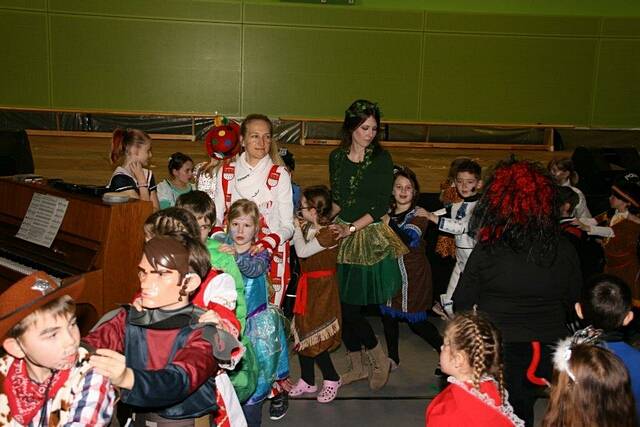 Weiberfastnacht in der Grundschule