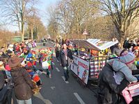 Karnevalszug 2015 - Bilder an der Kommandeursburg