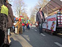 Karnevalszug 2015 - Bilder an der Kommandeursburg