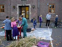 Bau eines Wildbienen-Hauses