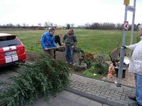 Vorbereitung zum Adventsfenster Lutherstraße