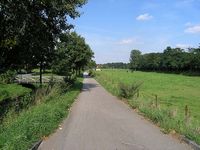 Radweg am Neffelbach